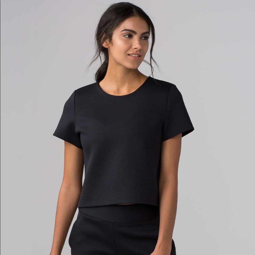 Lululemon Shaped Short Sleeve - size 6